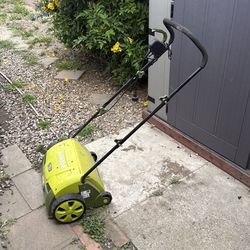 SunJoe Dethatcher AJ801E