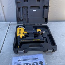 DEWALT Pneumatic 18-Gauge 1/4 in. Crown Stapler