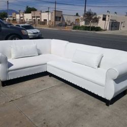 NEW 7x9ft WHITE LEATHER SECTIONAL COUCHES 