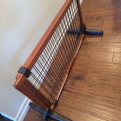 Extendable Wooden Pet Gate