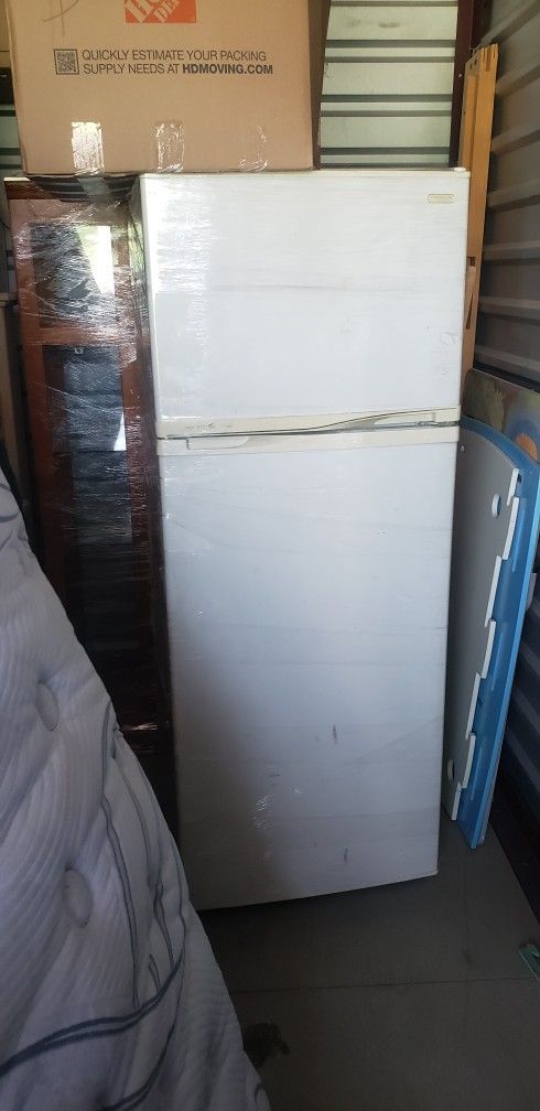 Refrigerador White Medium Working Good