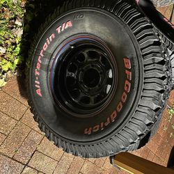 Tires and rims 33x12.5x15