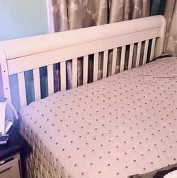 FULL-SIZE Bed Set- Headboard/Footboard & Mattress set