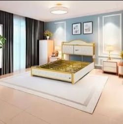 Queen bed frame / w matress