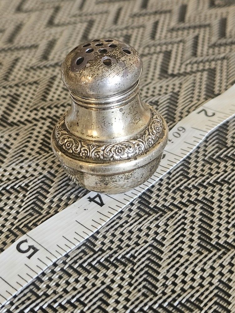vintage sterling silver salt or pepper shaker