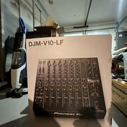 DJM-V10-LF Pioneer Mixer (Unopened)