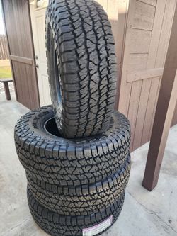 Tires all terrain