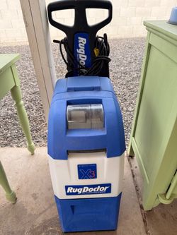 Commercial carpet cleaner