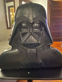 Star Wars Darth Vader Bust carrying case and Action Figures