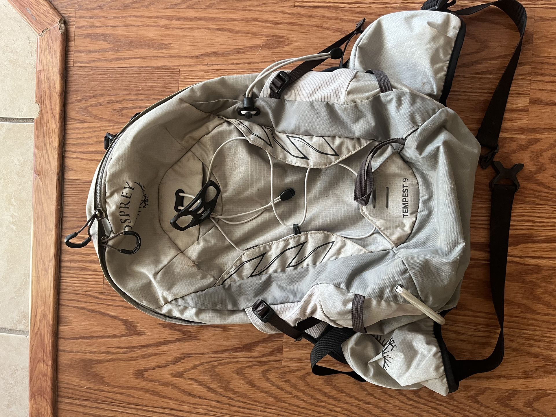 Osprey Tempest 9 Grey