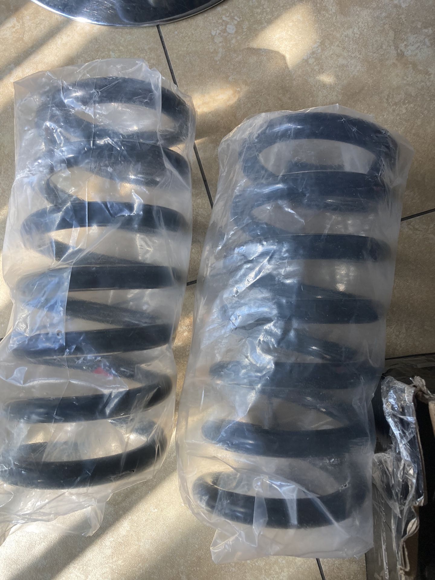 nissan armada y infiniti Qx56 coil springs
