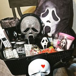 Ghost Face Scream Boo Basket