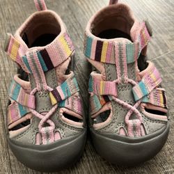 Girls Shoes Size 5T $8 LIKE NEW