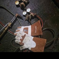 Craftsman Welding Torch Kit with Regulators Hoses Gloves