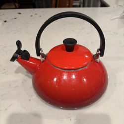 Le Creuset Kettle 