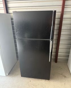 Black Hotpoint Refrigerator And Freezer