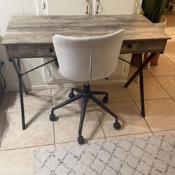 Beige Adjustable Office Chair Lightly Used