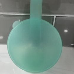 Tupperware Onion Holder