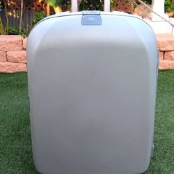 Large Hard Case With  Multi-directional double spinner wheels