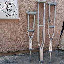 Crutches  Muletas