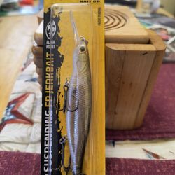 FISHING DEEP SUSPENDING JERKBAIT