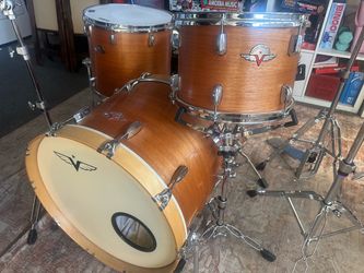 Custom Vessel Drum Co 4-Piece Oak