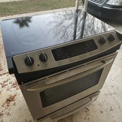 GE Electric Range
