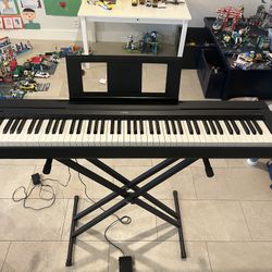 YAMAHA P71 88-Key Weighted Action Digital Piano
