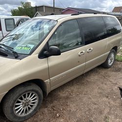 2000 Chrysler Town & Country
