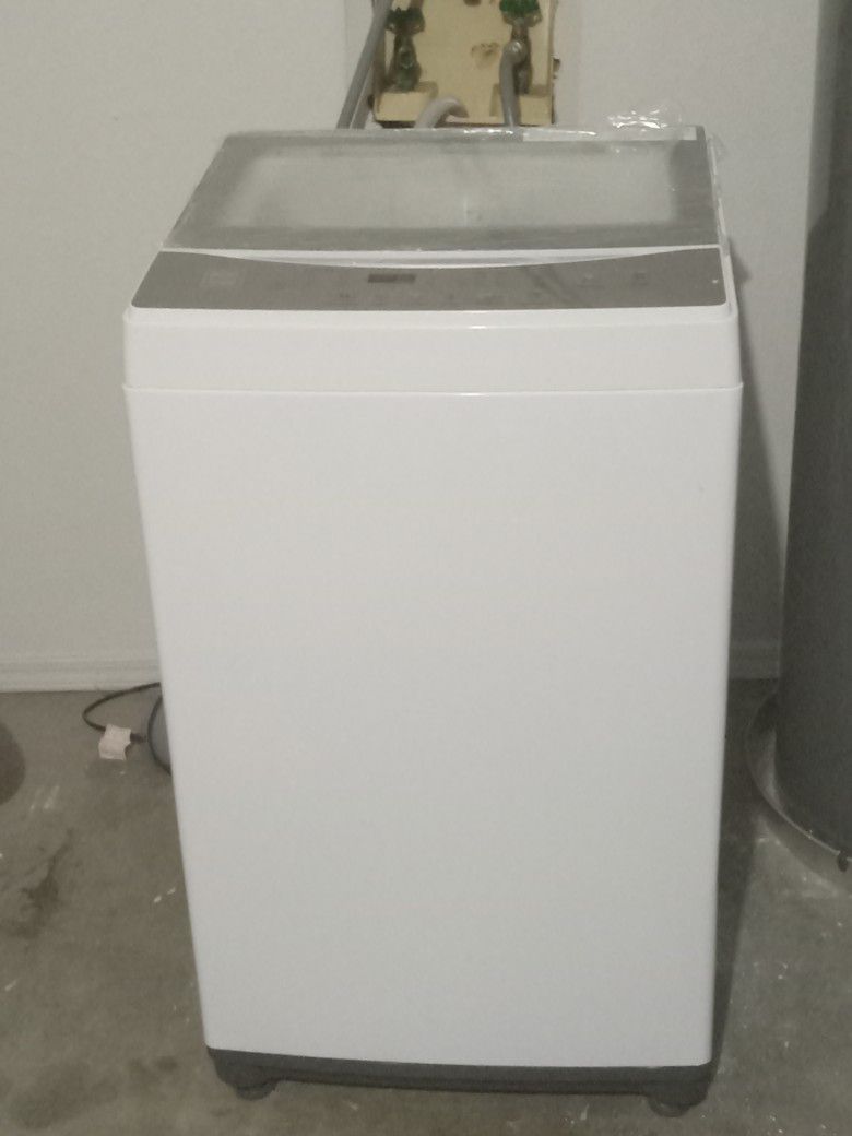 1.6 cu. ft. Top Load Portable Washer in White

