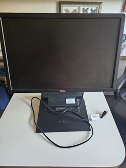 Dell Docking Station with 22 Inch Monitor