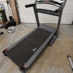 Used FreeMotion 860 SFTL155133 Folding Treadmill  
