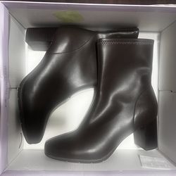 New Women’s Brown Boots