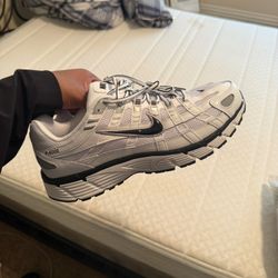 Men Nike Sheos 