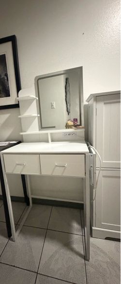 Small vanity mirror with led lights