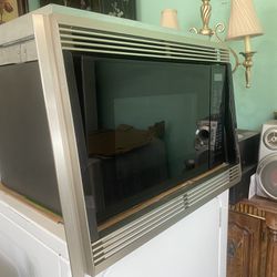 Wolf Microwave/ oven like new