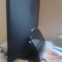 Computer Accessories Bundle: Alienware Gaming Keyboard/ HP 22 bw  Led Monitor 