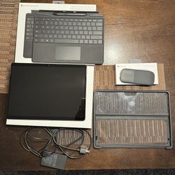 Microsoft Surface Pro 8 Bundle (NEW)