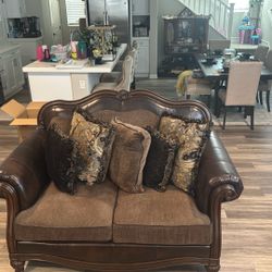 Leather And Wood Luxury Couch And Loveseat 