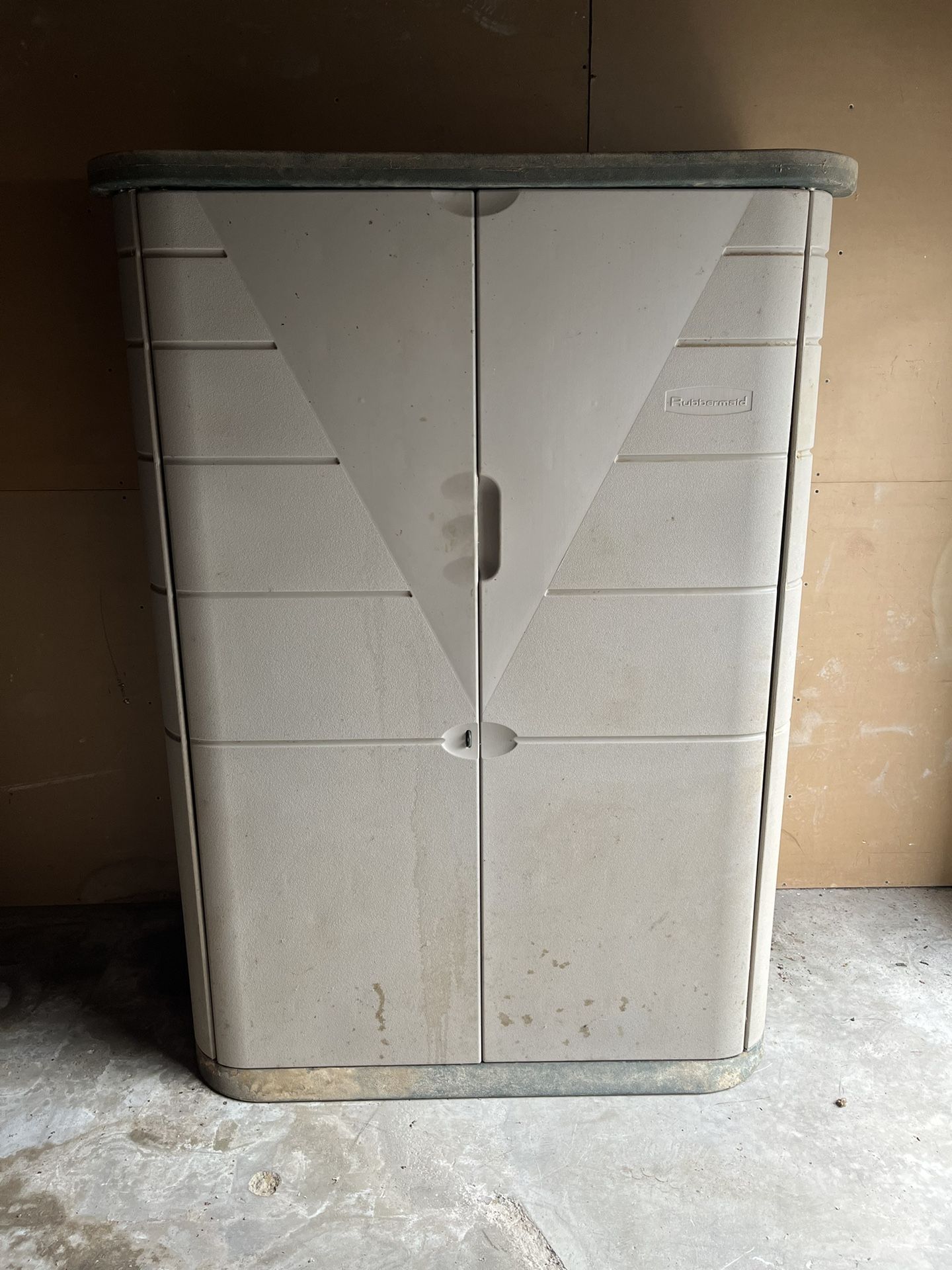 Rubbermaid Shed