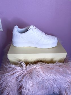 White Kicks 