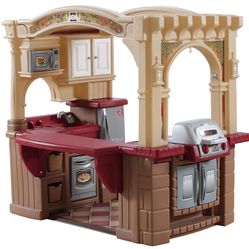 STEP 2 GRAND WALK IN KITCHEN