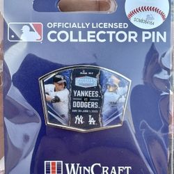New York Yankees vs. Los Angeles Dodgers Dueling Series Pin
