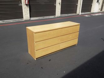 6 slot dresser