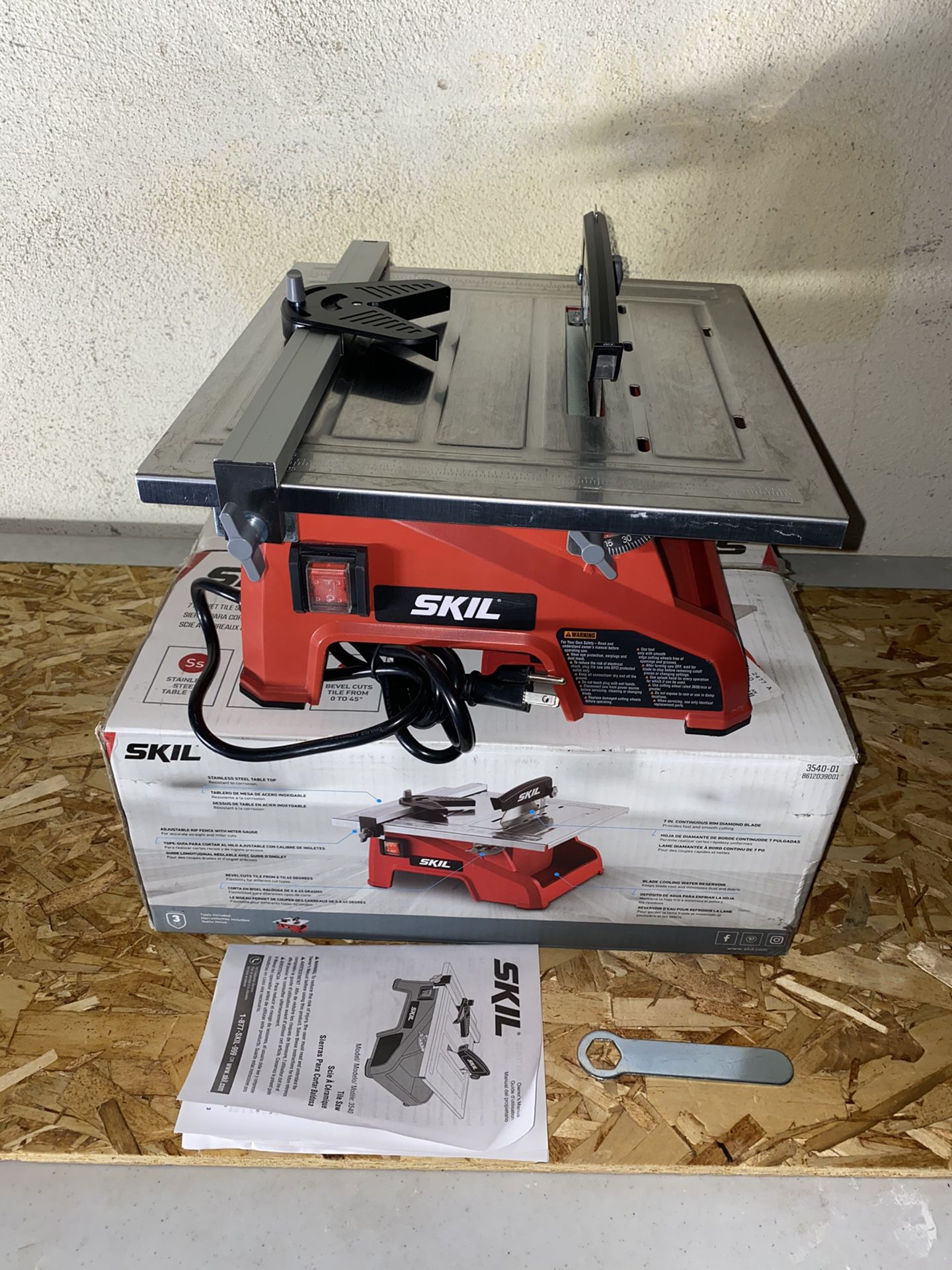 SKIL Wet Saw Tile Cutter inch Smooth Cutting Blade Stainless Steel Top  Corrosion for Sale in Bloomington, CA OfferUp