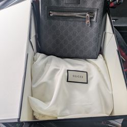 Gucci Supreme Messenger Bag