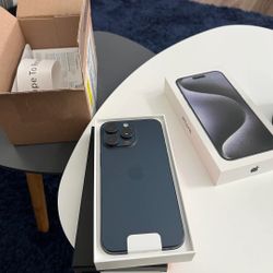 iPhone 15 Pro Max 