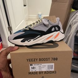 Yeezy 700