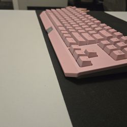 Razer BlackWidow TE Chroma Gaming Keyboard