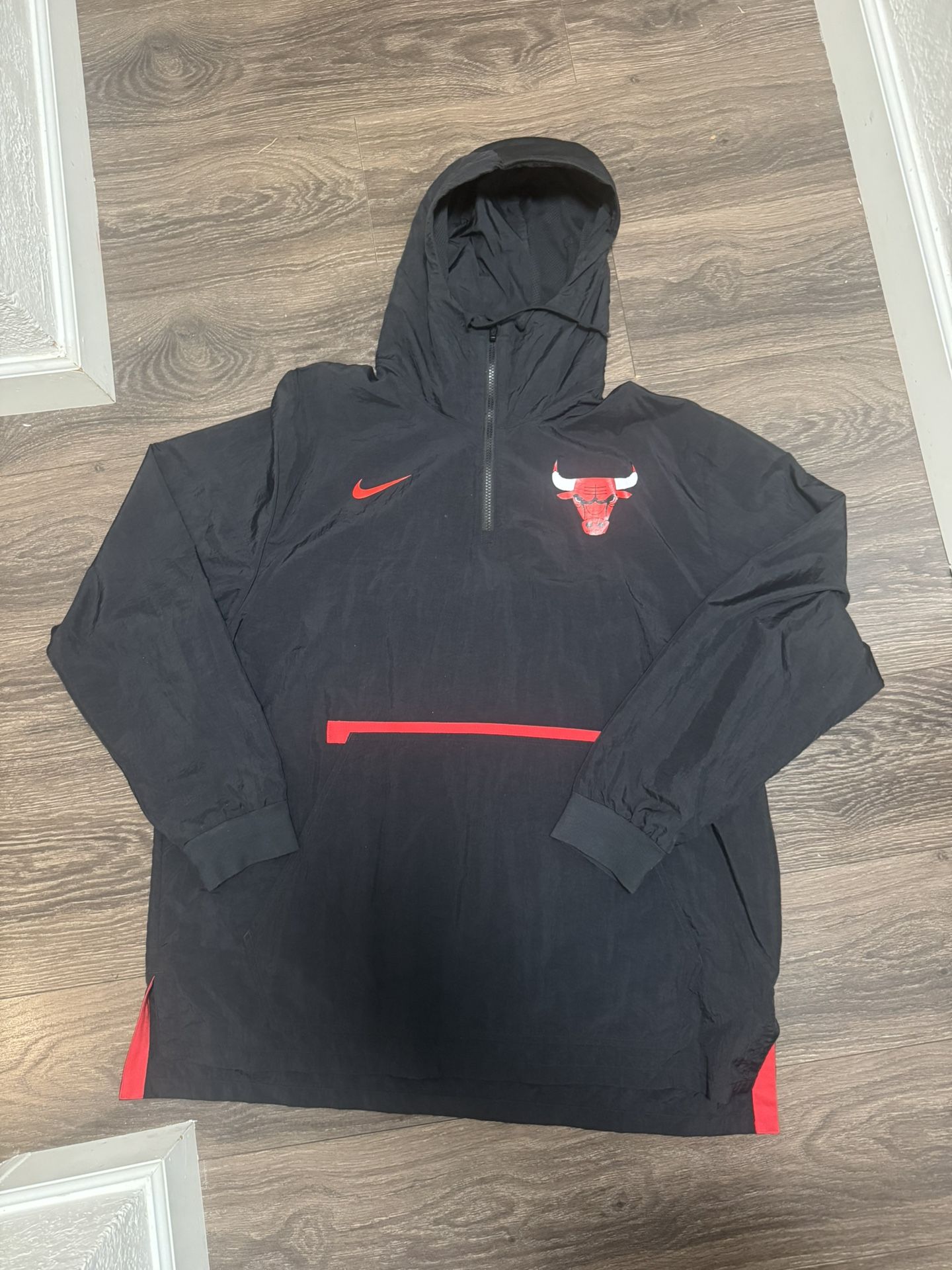 Size: XXL - Bulls Windbreaker NikePull Over Jacket